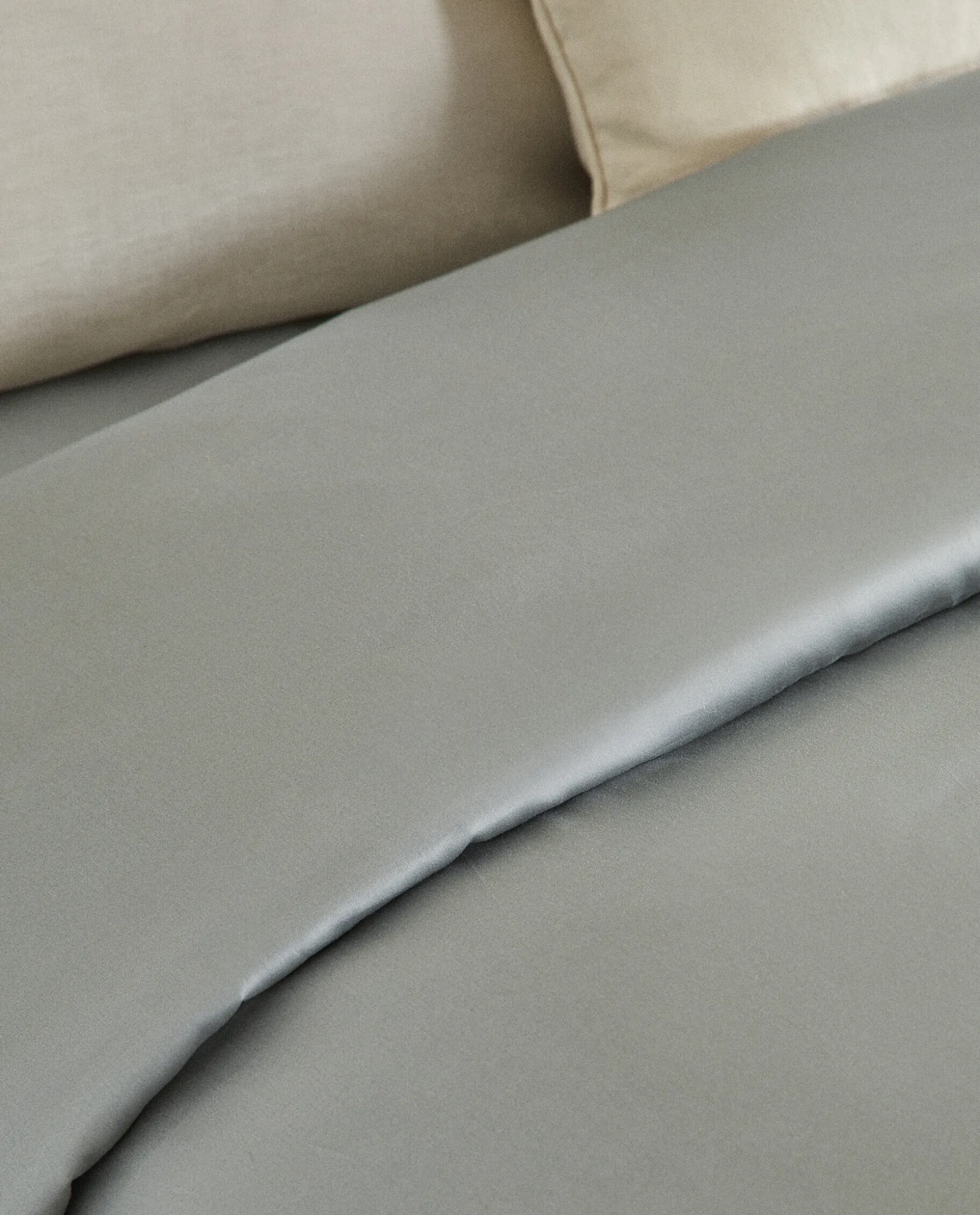 (300 Thread Count) Sateen Fitted Sheet