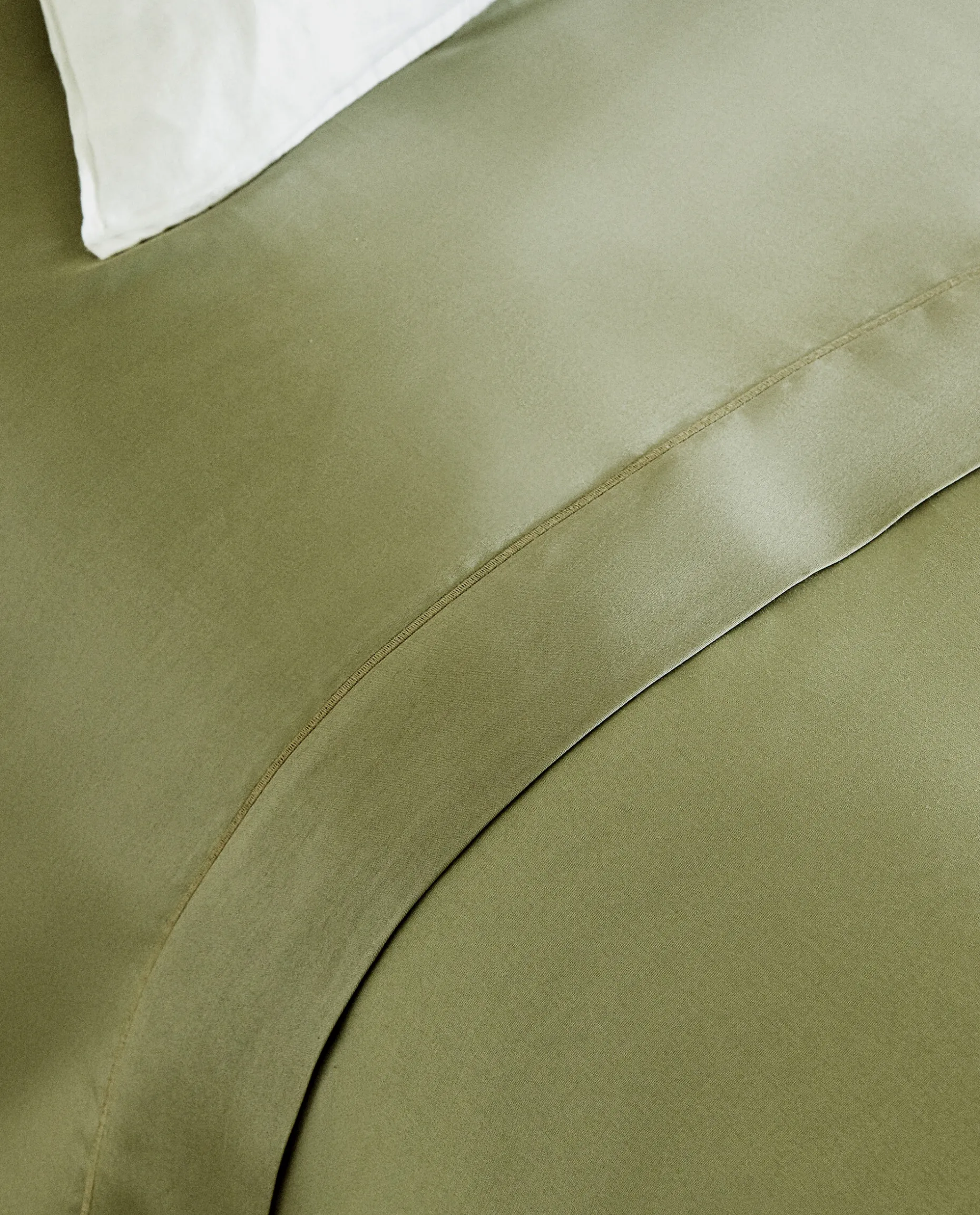 (300 Thread Count) Sateen Fitted Sheet