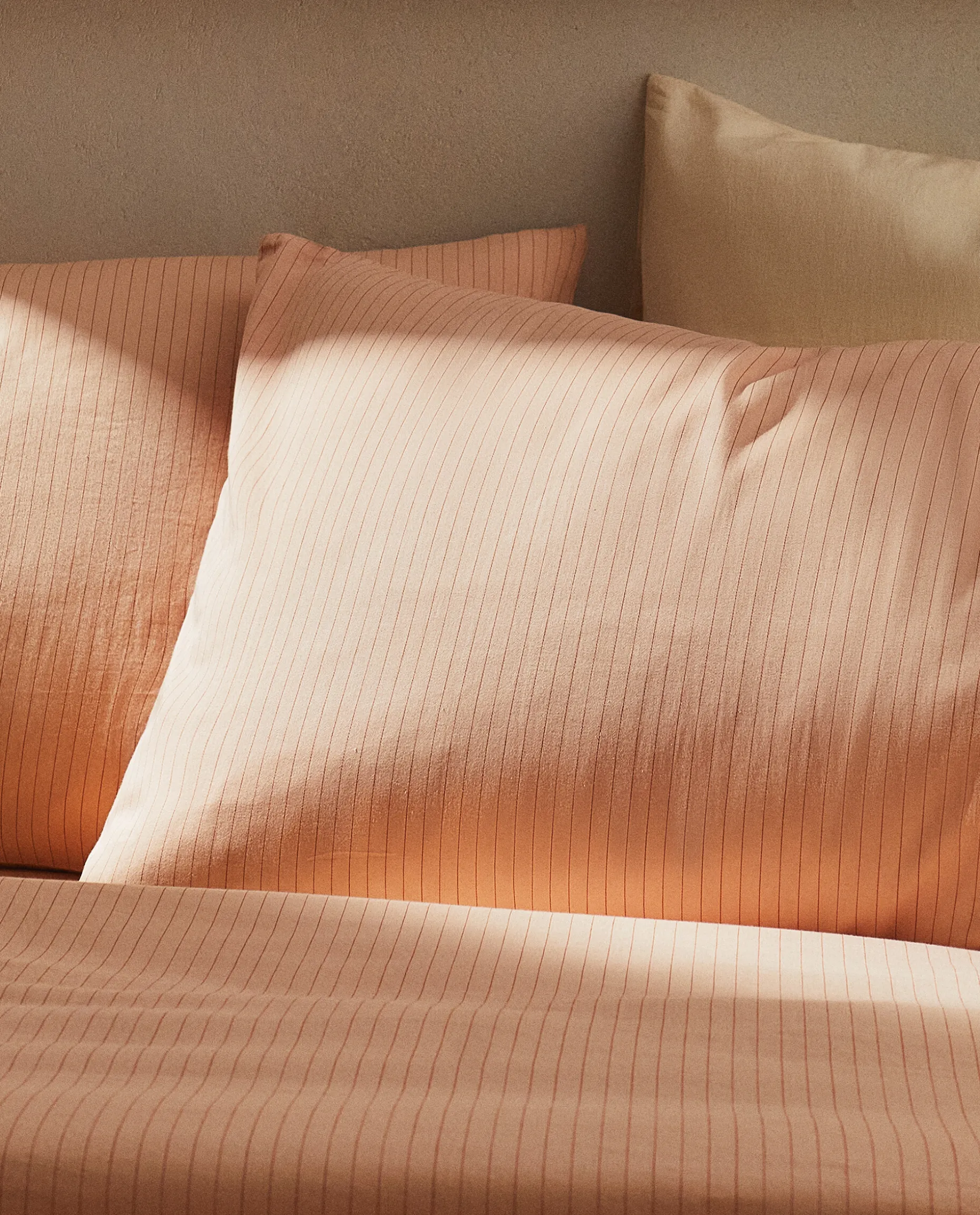 (300 Thread Count) Striped Washed Sateen Pillowcase