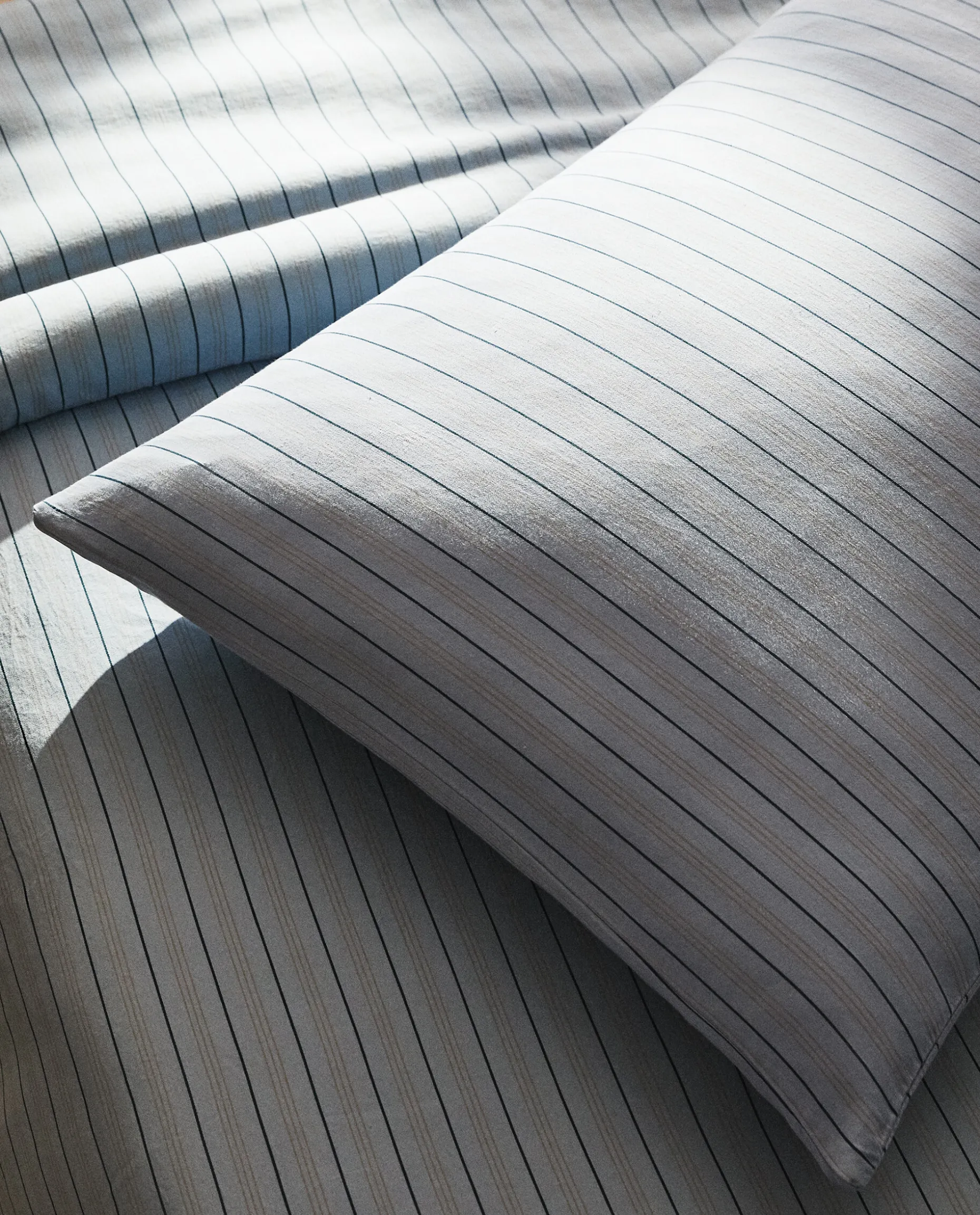 (300 Thread Count) Striped Washed Sateen Pillowcase
