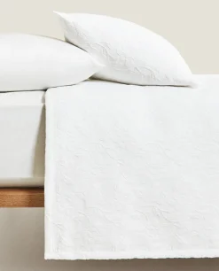 Bedspread With Floral Embroidery