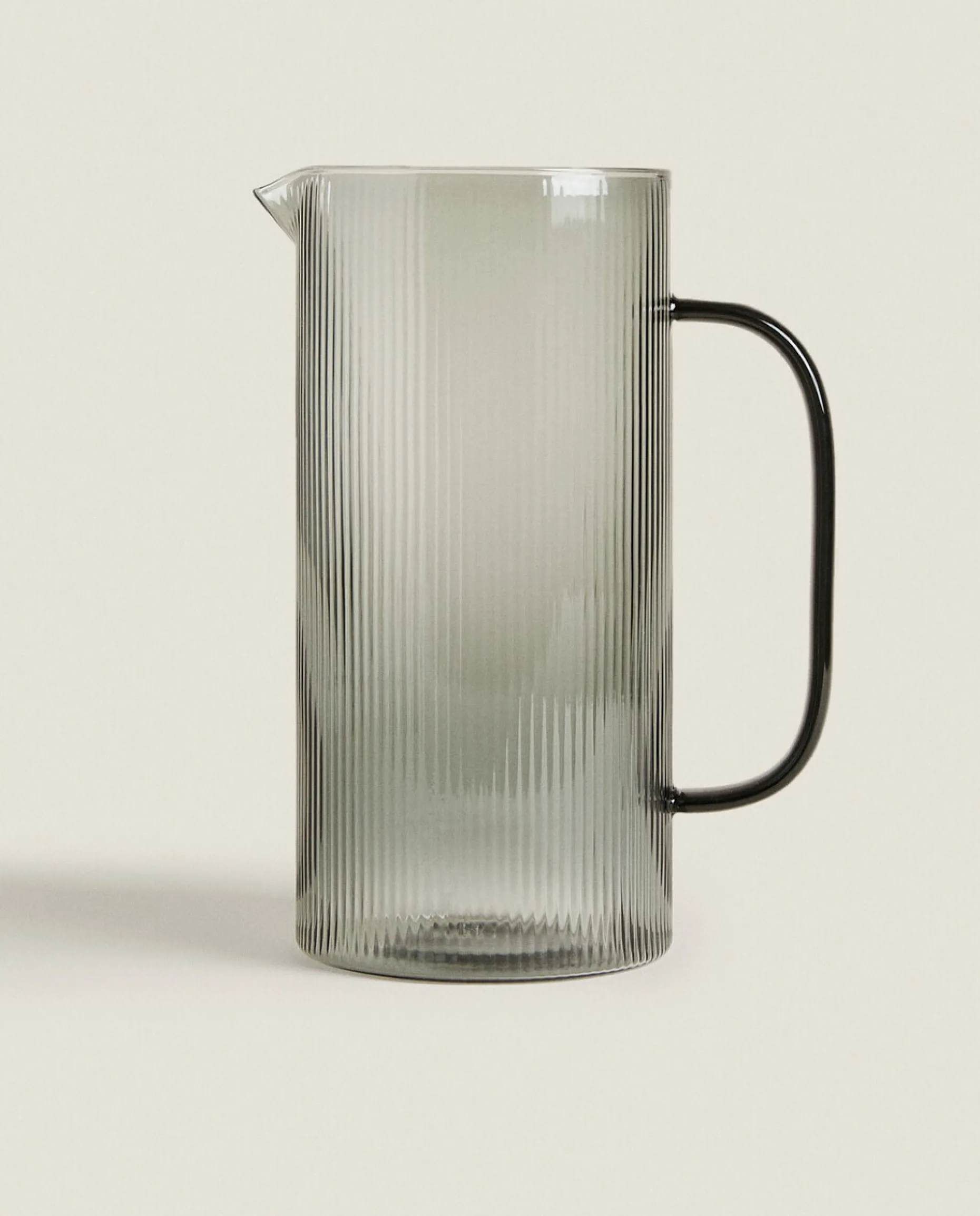 Borosilicate Glass Pitcher With Line Design
