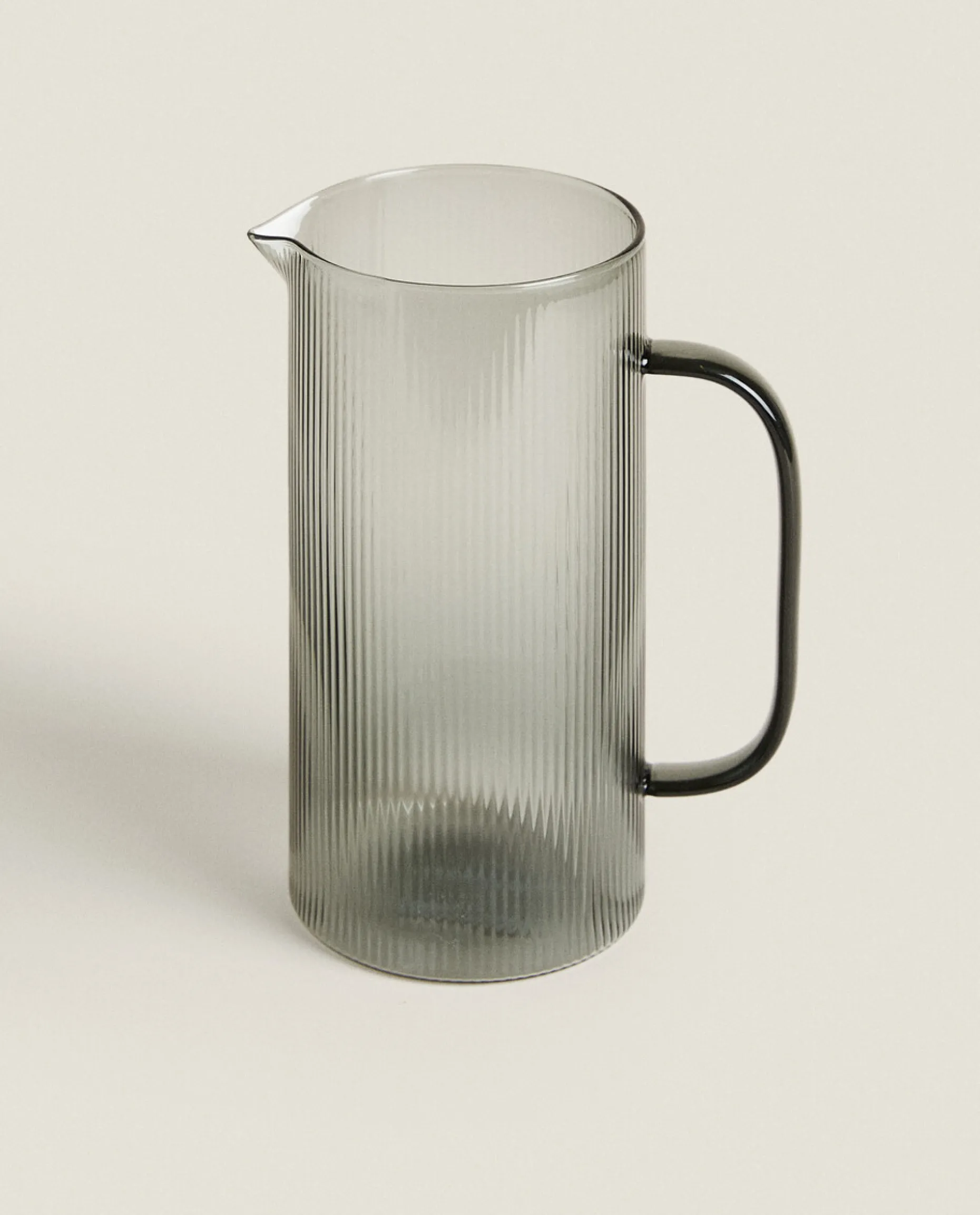 Borosilicate Glass Pitcher With Line Design