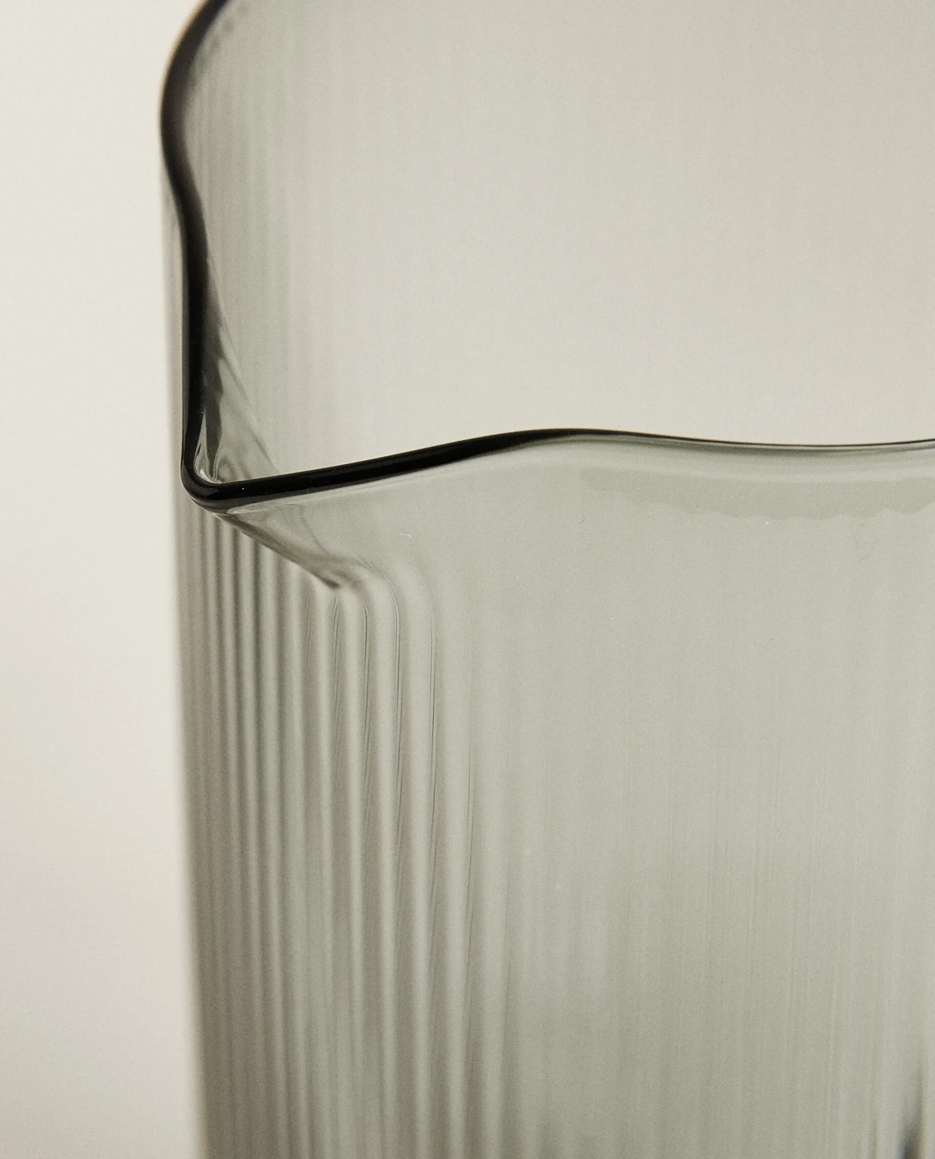 Borosilicate Glass Pitcher With Line Design