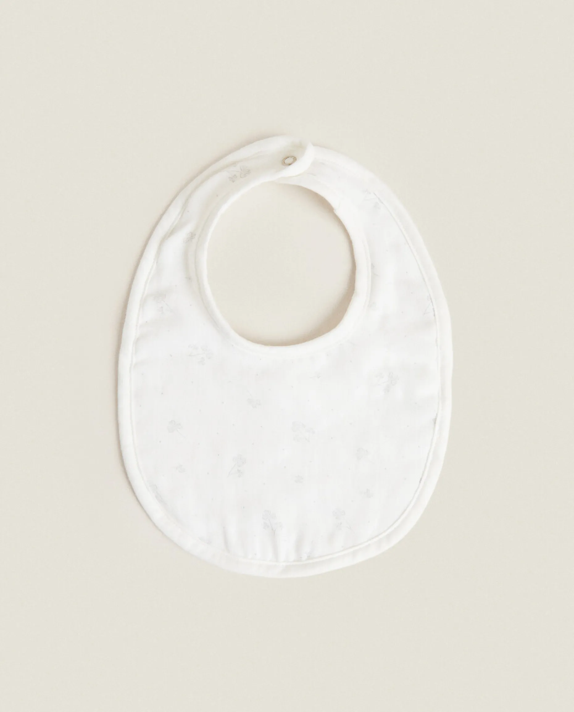 Chiffon Clover Bib