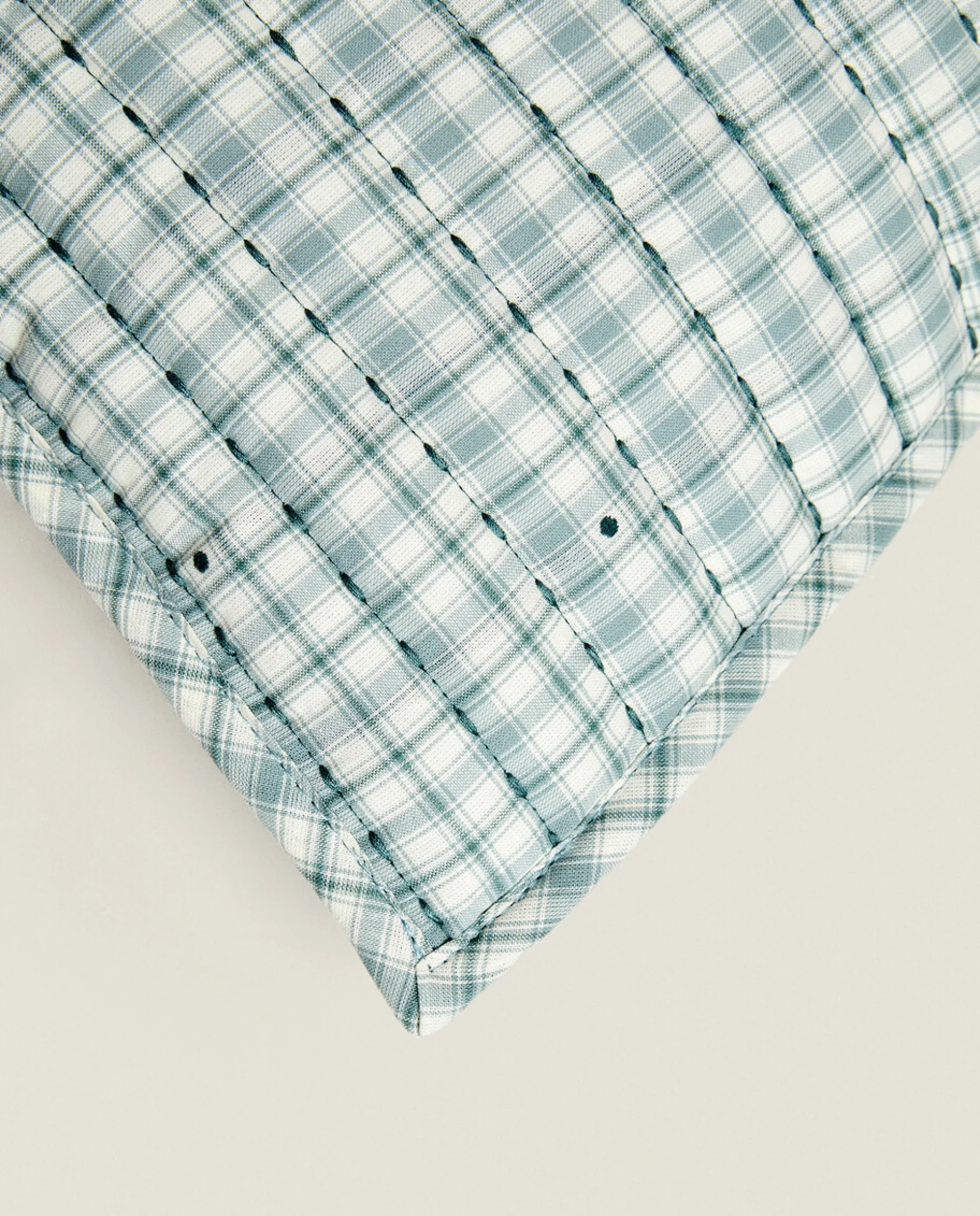 Children'S Checked Christmas Throw Pillow Cover
