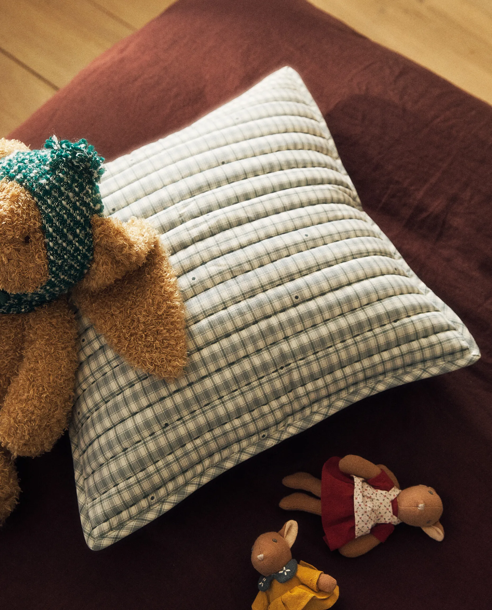 Children'S Checked Christmas Throw Pillow Cover