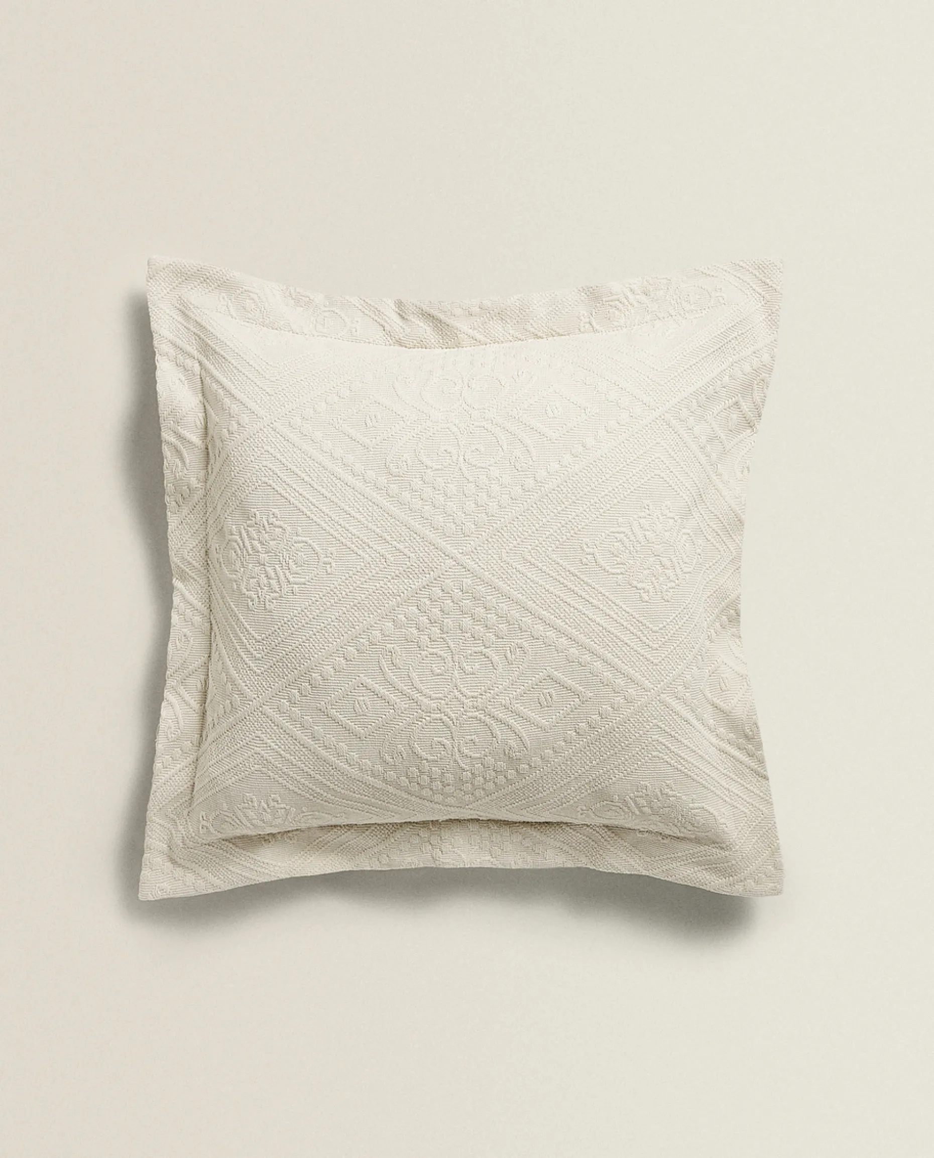Cotton Throw Pillow Cover With Geometric Design