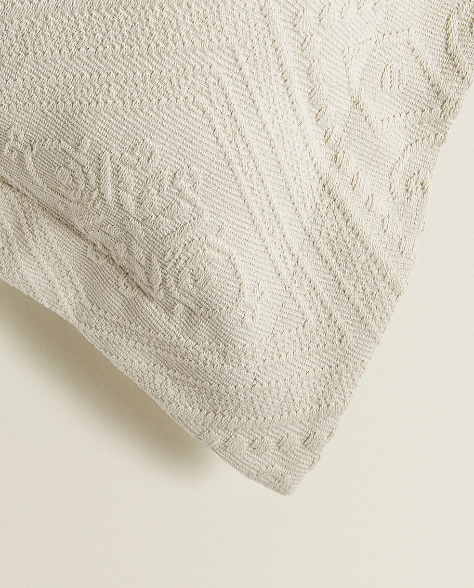 Cotton Throw Pillow Cover With Geometric Design