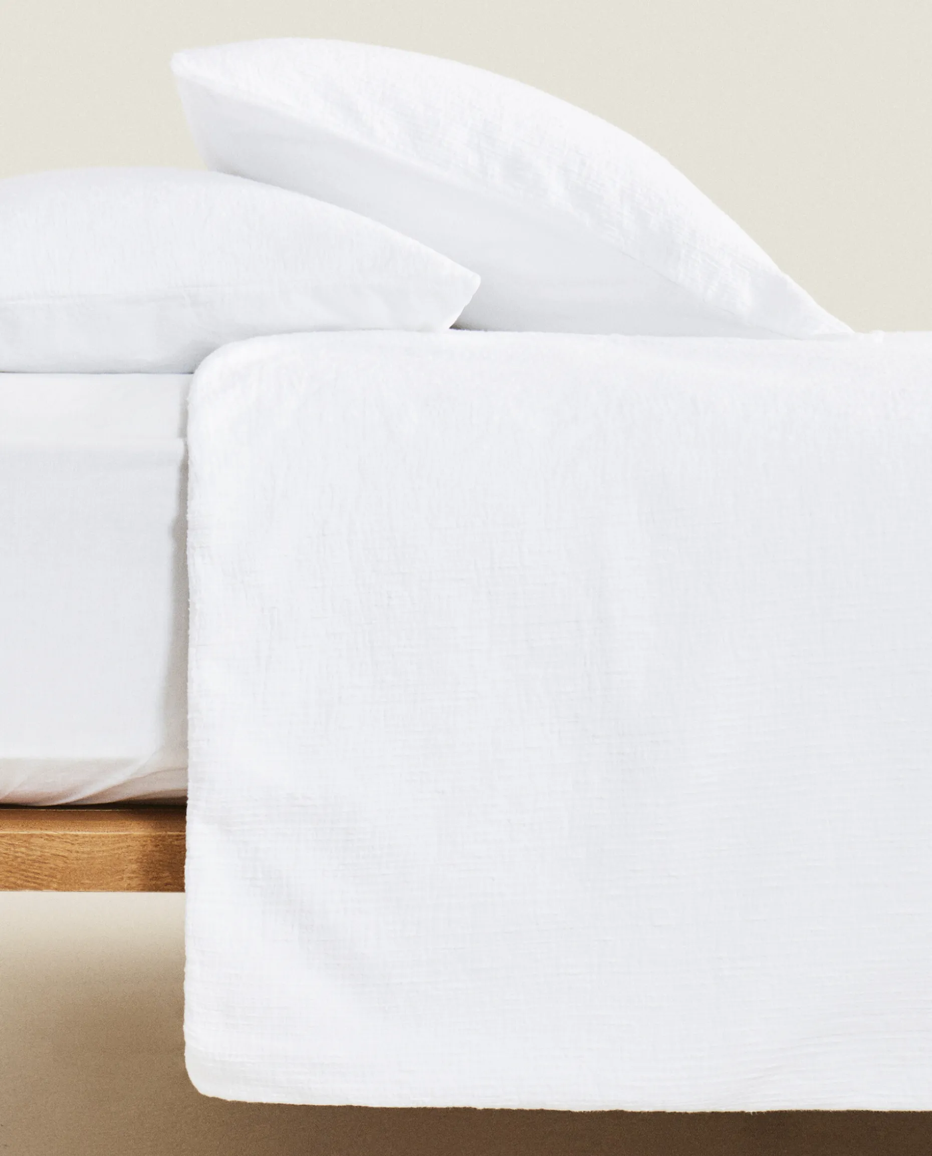 Duvet Cover With Raised Bedspread Effect
