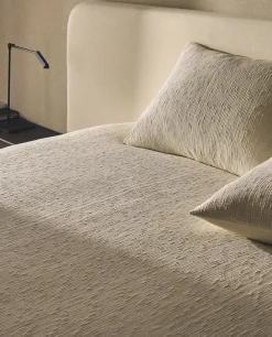 Duvet Cover With Raised Bedspread Effect