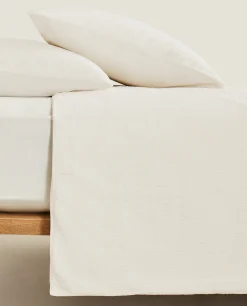 Duvet Cover With Raised Bedspread Effect