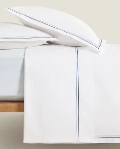 Duvet Cover With Two Embroidered Lines