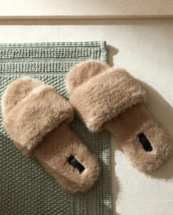 Faux Fur Slider Slippers