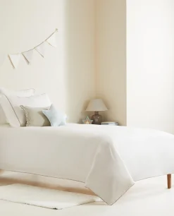 Flat Sheet With Topstitching