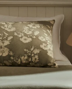 Floral Jacquard Pillowcase