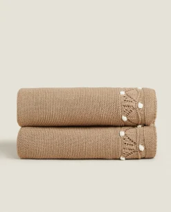 Knit Blanket With Border