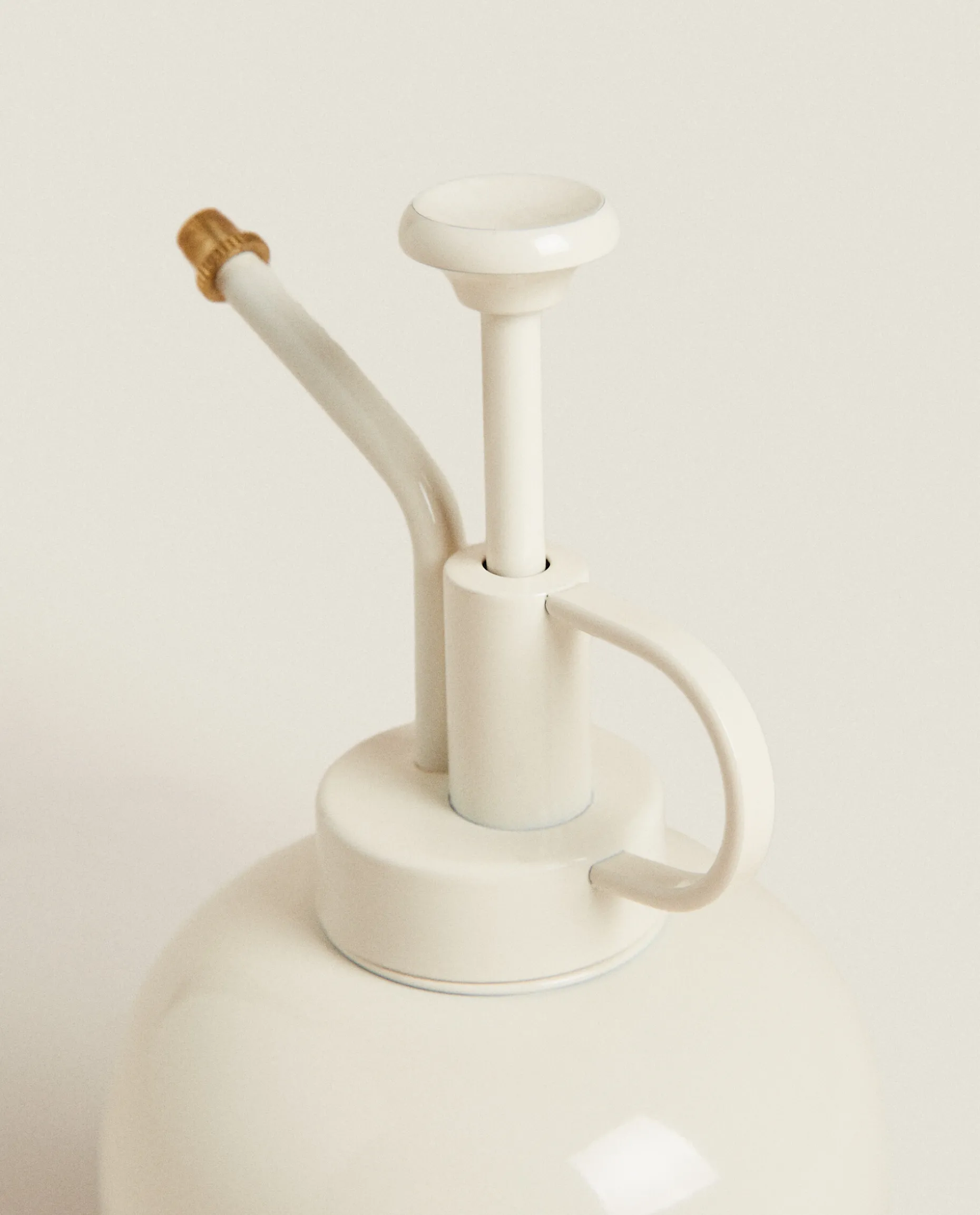Lacquered Steel Sprayer