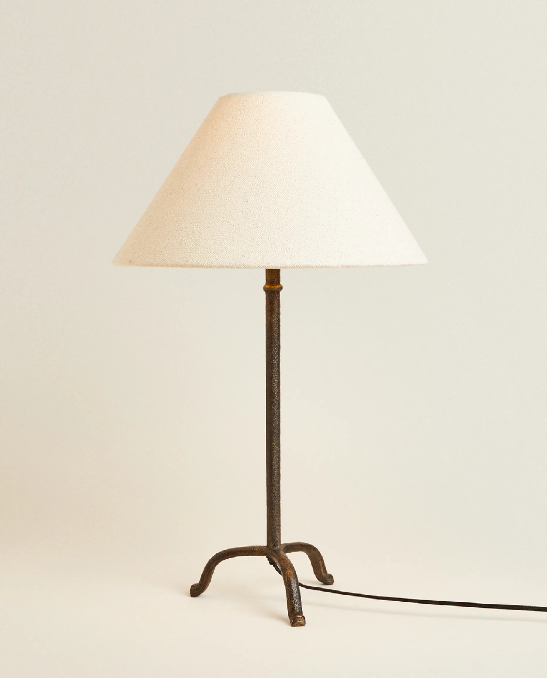 Lamp With Tripod Base