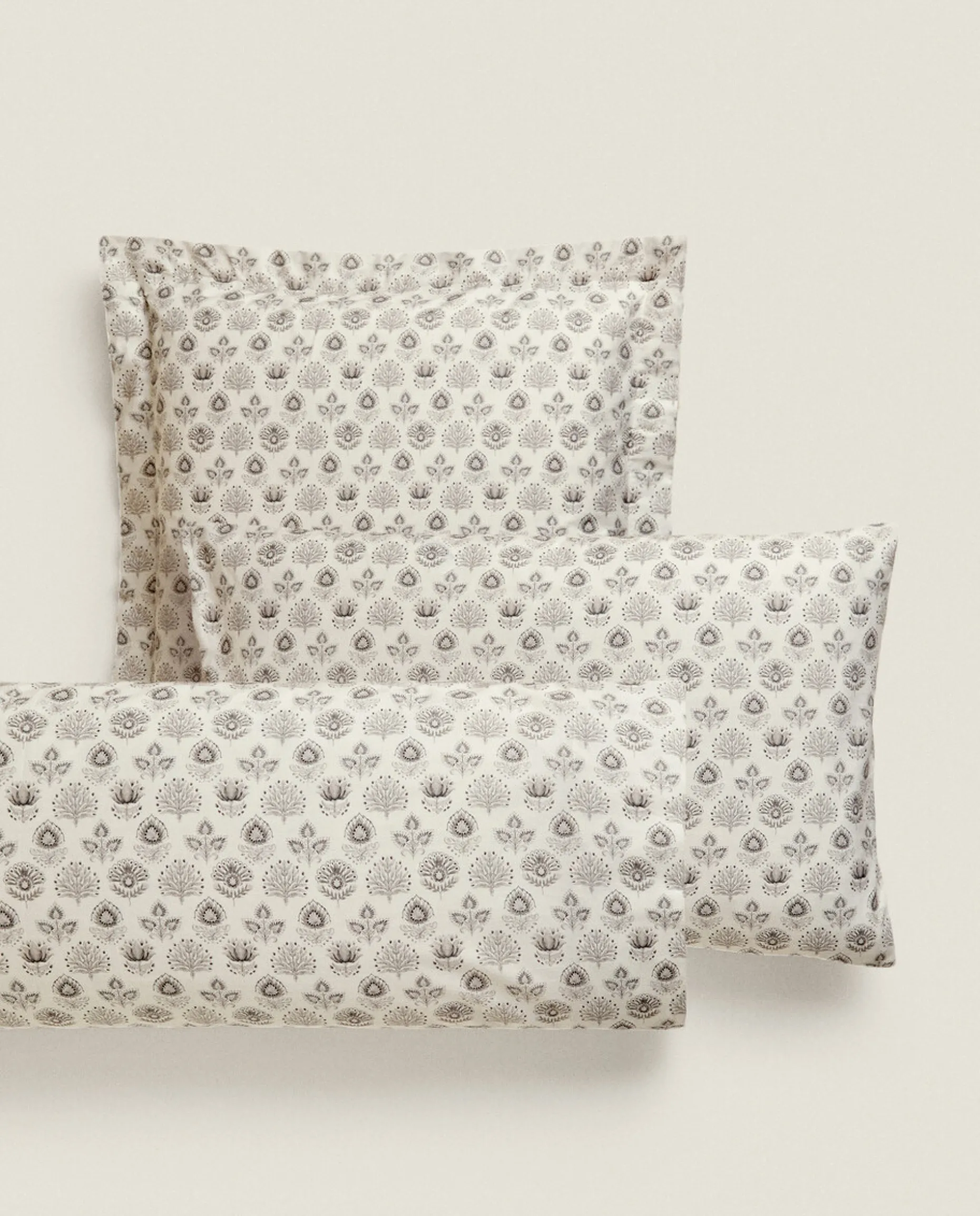 Leaf Print Pillowcase
