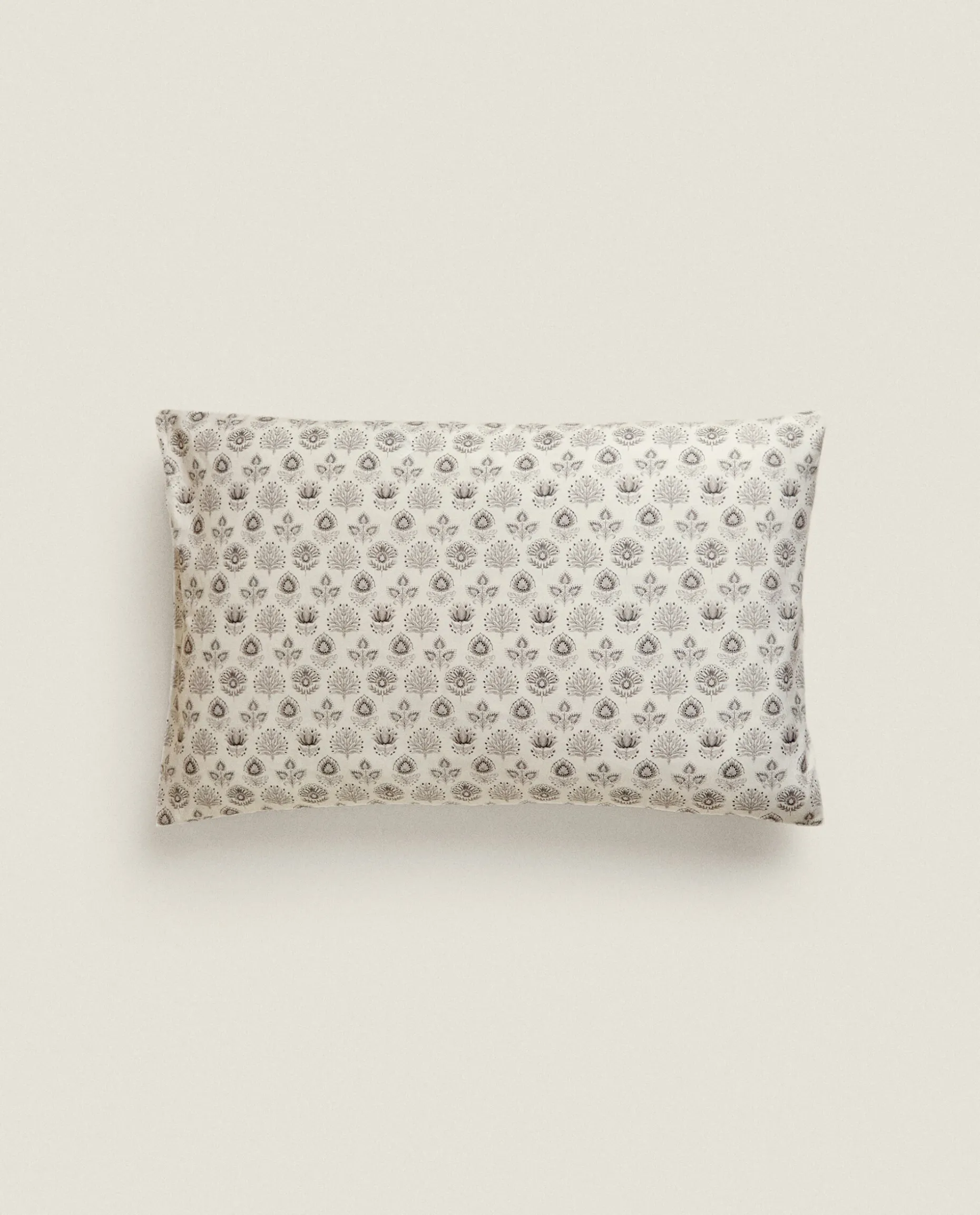 Leaf Print Pillowcase