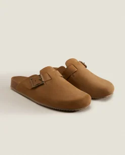 Leather Clogs With Buckle