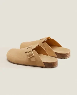 Leather Clogs With Buckle