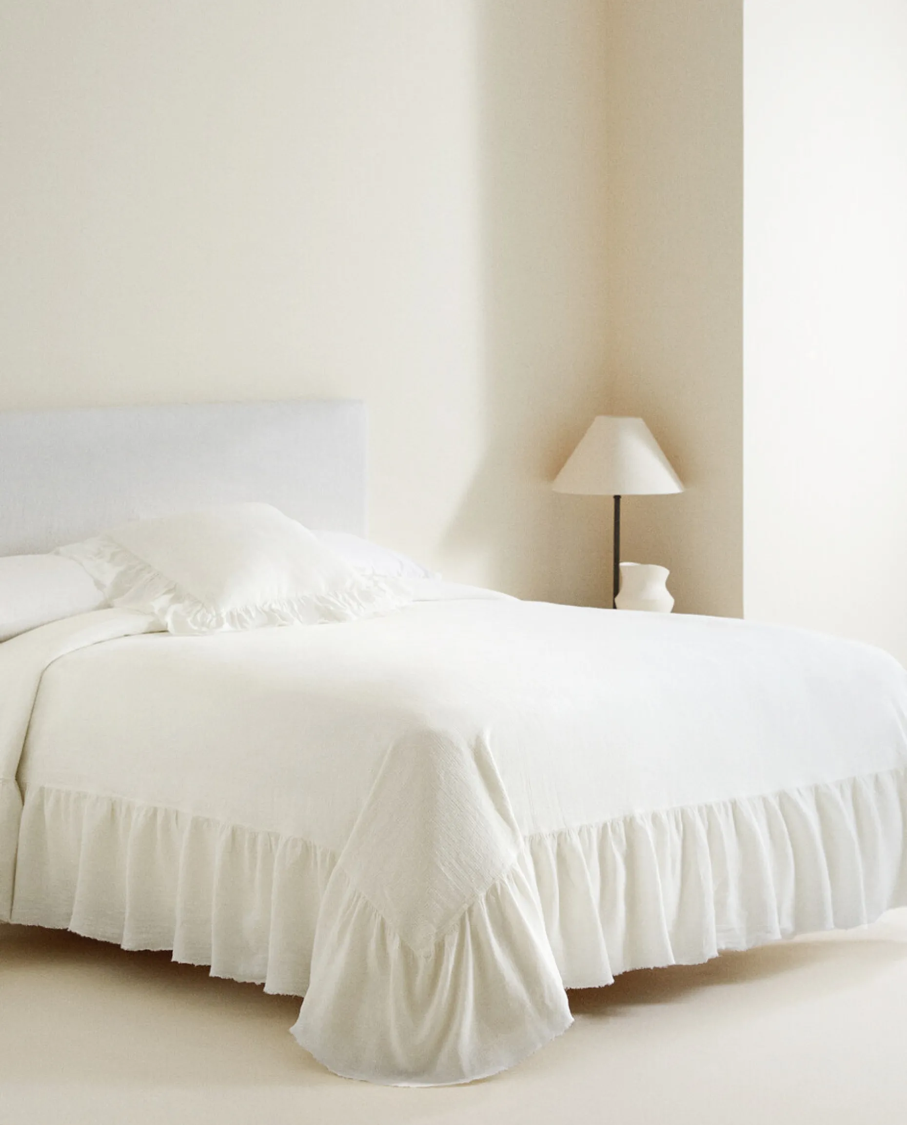 Linen Ruffle Bedspread