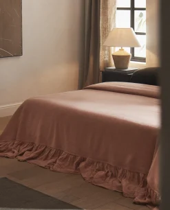 Linen Ruffle Bedspread