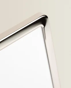 Metal Frame With Rounded Edges