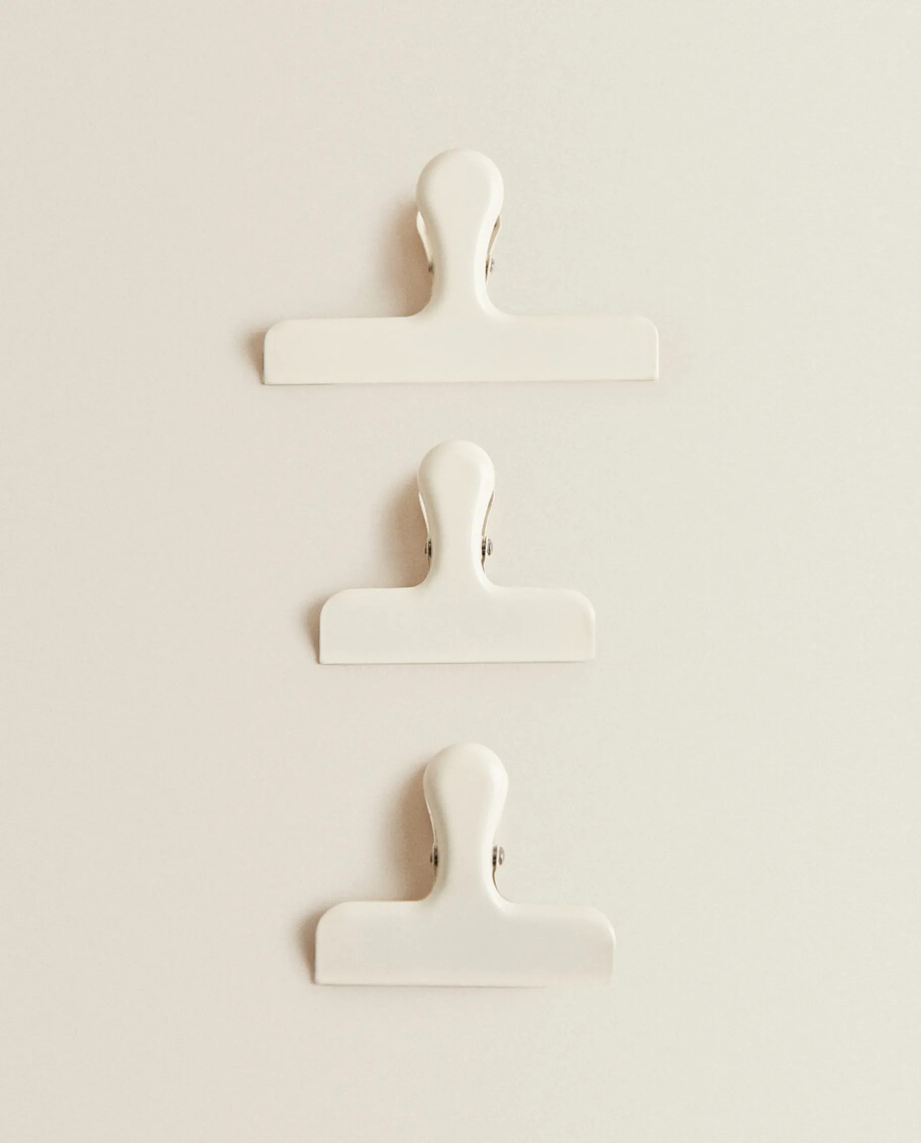 Metallic Clips (Set Of 3)