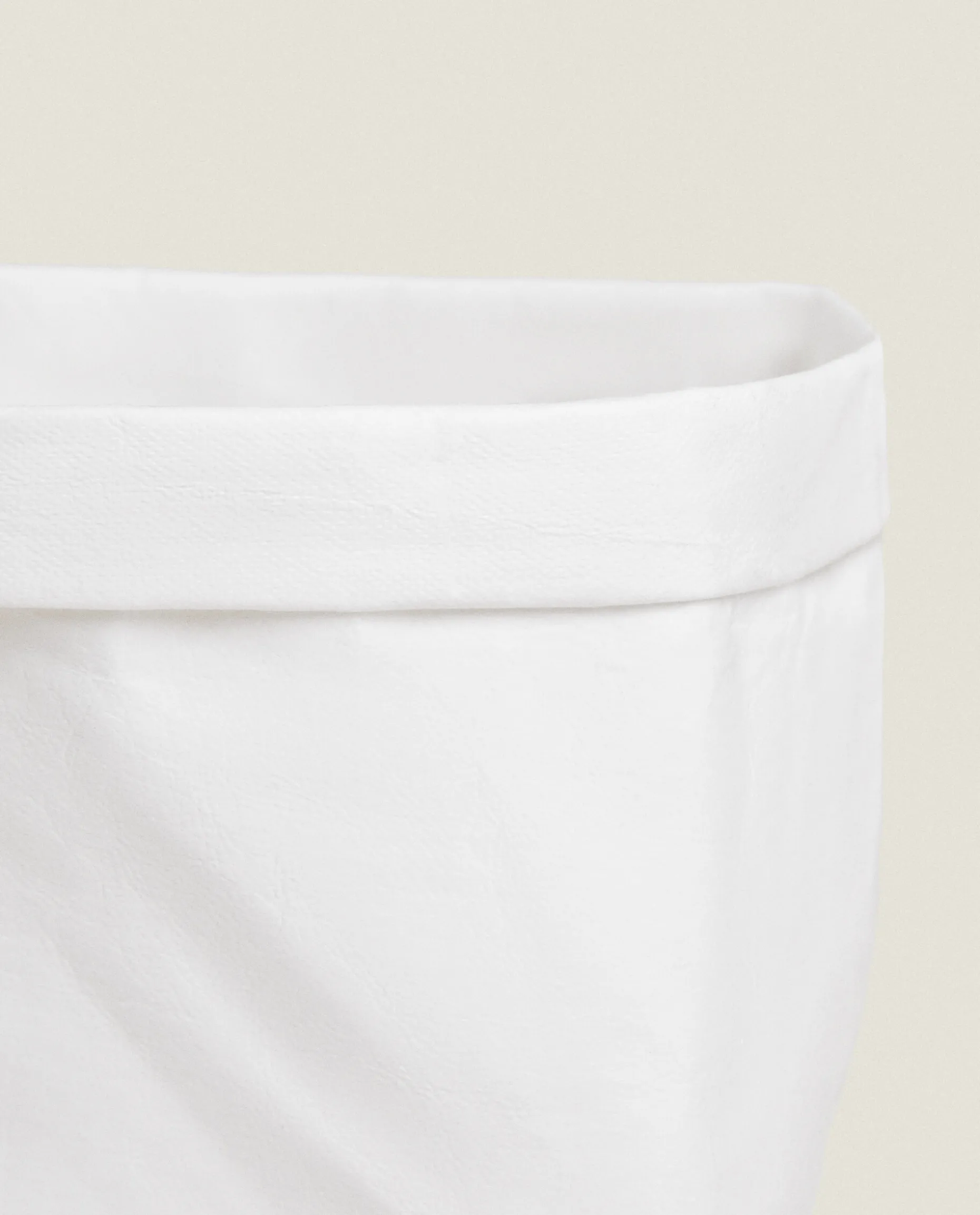 Paper-Design Organizer Basket