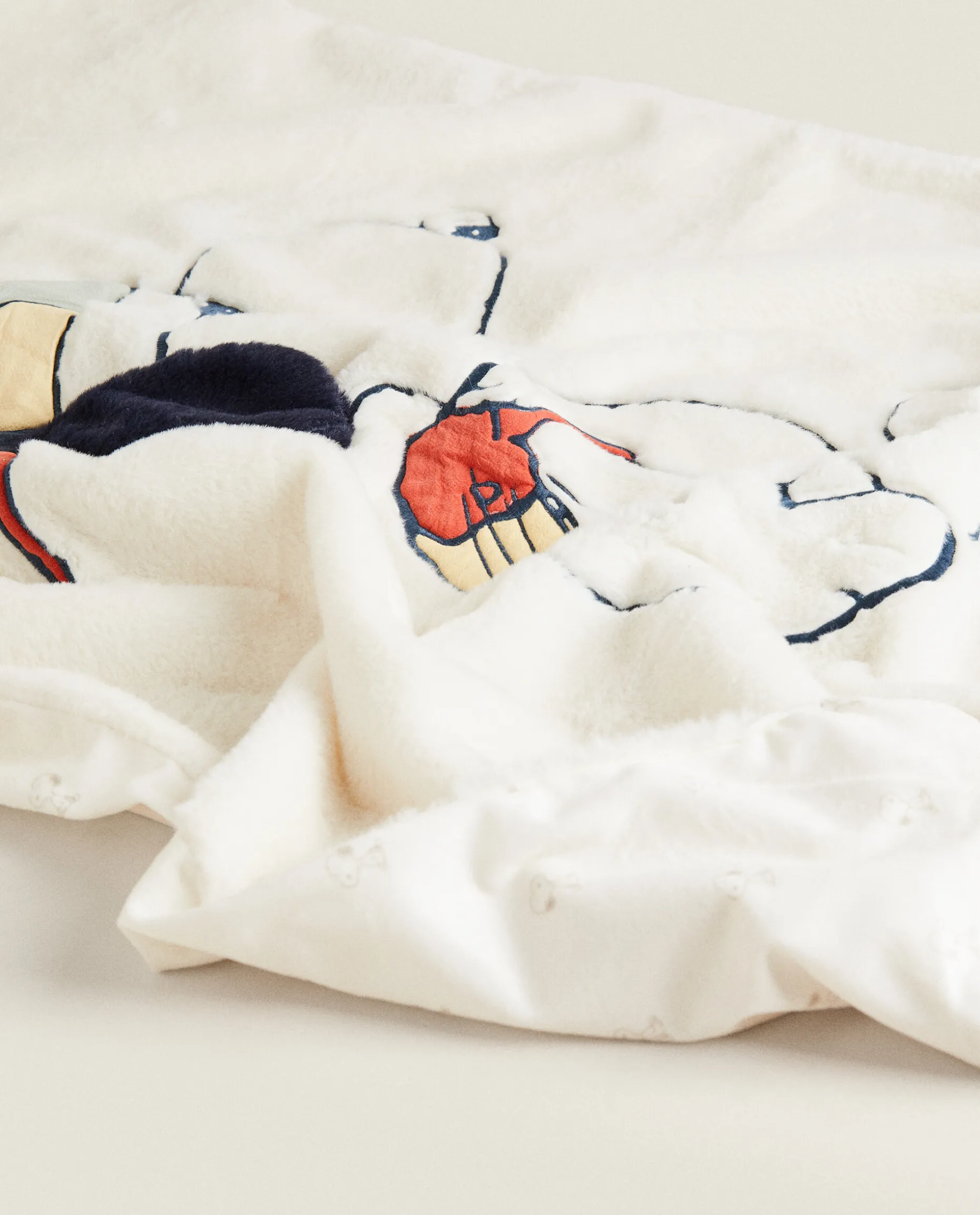 Peanuts™ Faux Fur Blanket