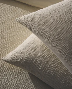 Pillowcase With Bedspread Quilt Effect