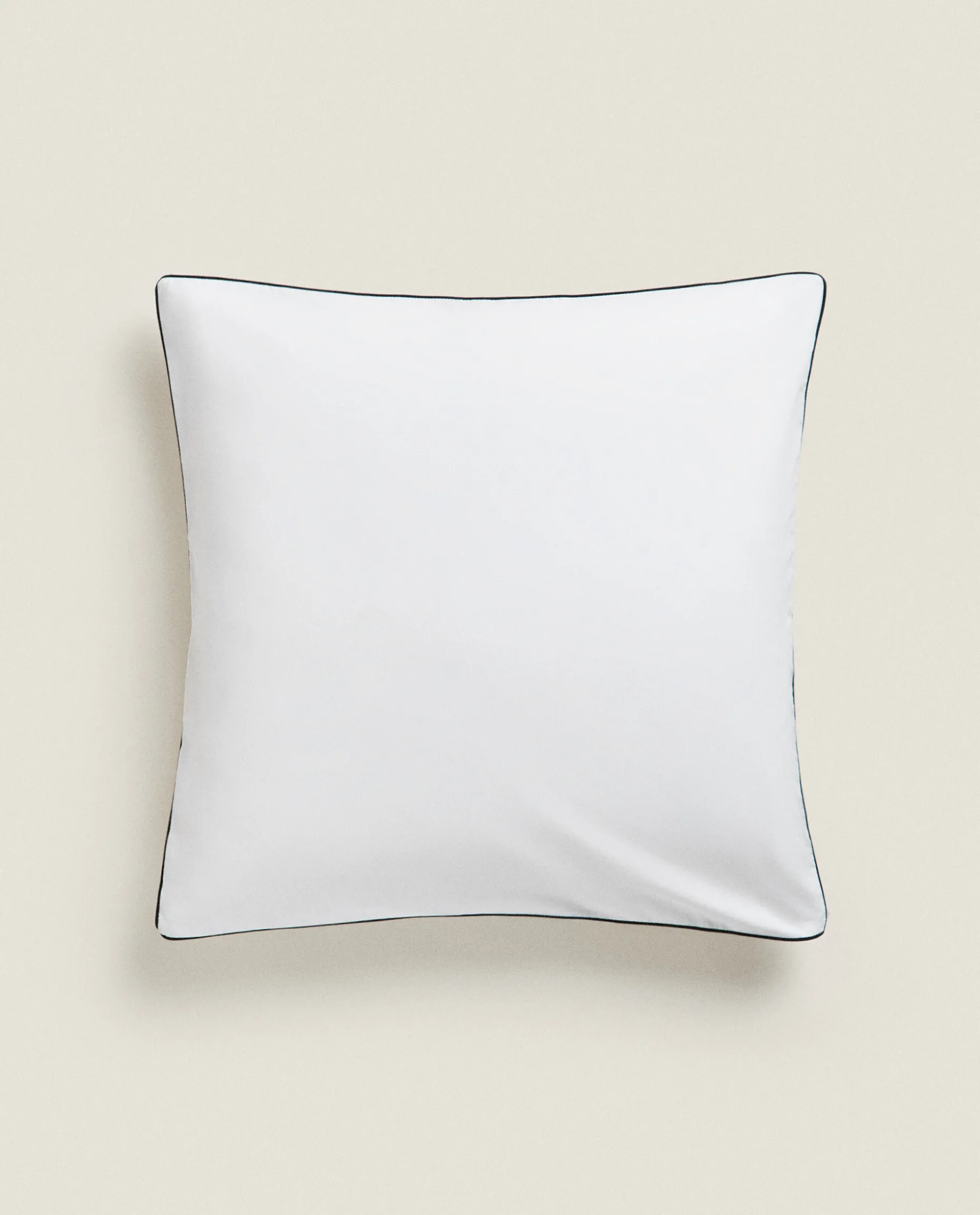 Pillowcase With Colored Piping Detail