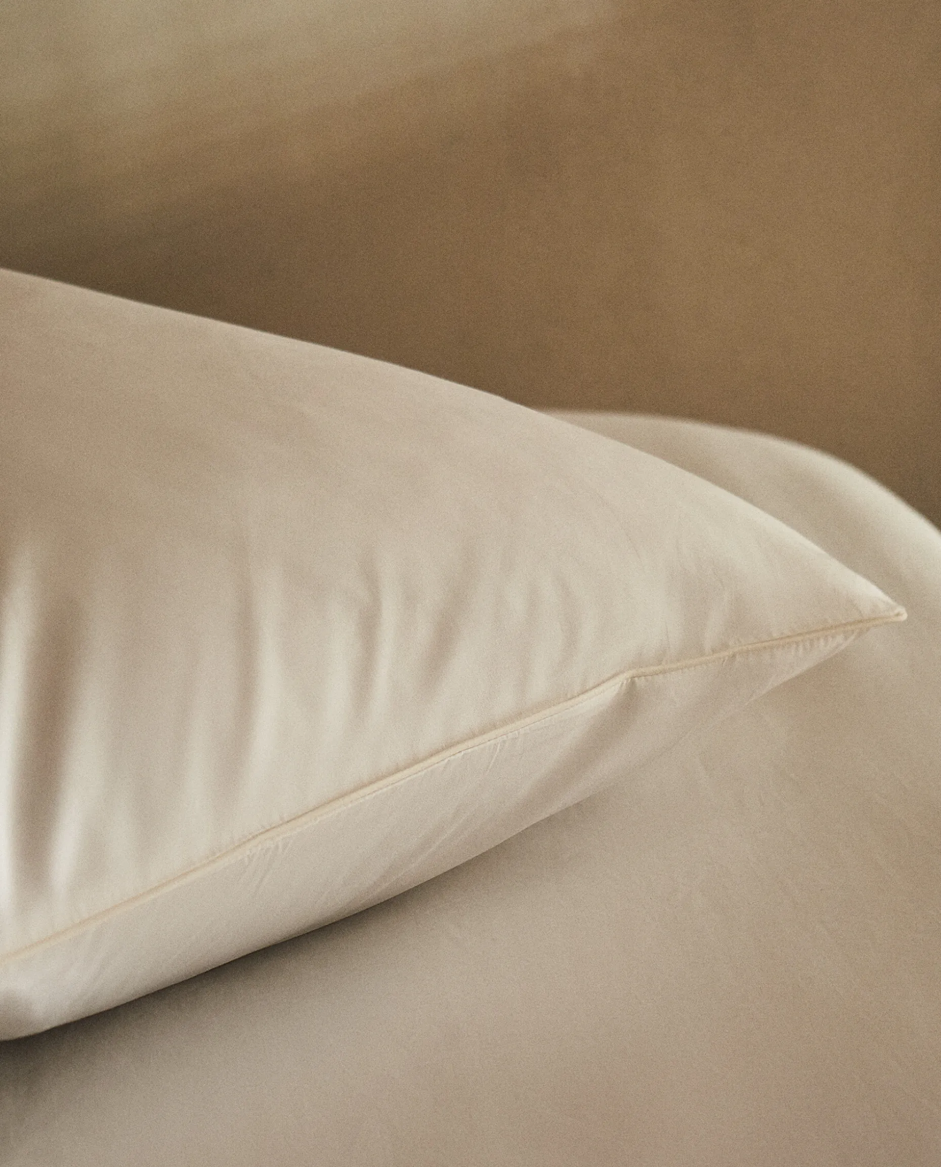 Pillowcase With Colored Piping Detail