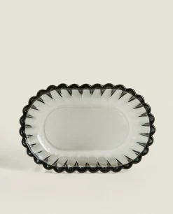 Raised Design Glass Soap Dish
