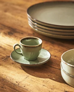 Rimmed Coffee Cup