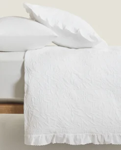 Ruffle Trim Bedspread