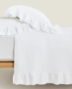 Ruffle Trim Bedspread