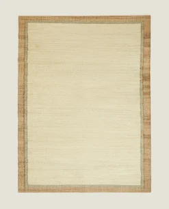 Rug With Contrast Border