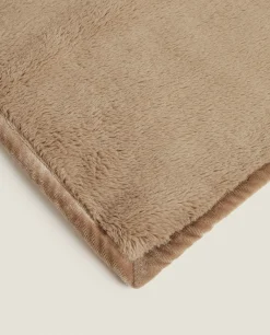 Short Faux Fur Blanket