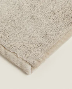 Short Faux Fur Blanket