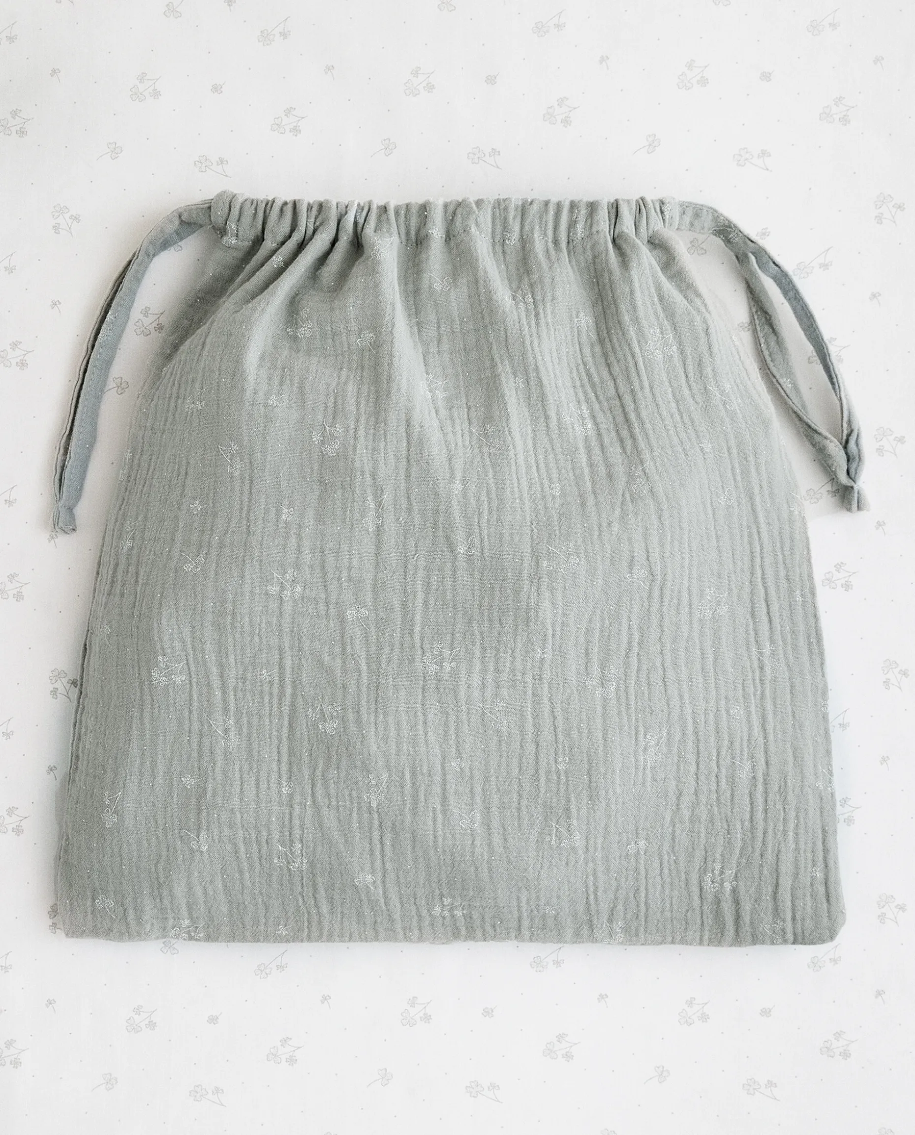 Small Clover Laundry Bag