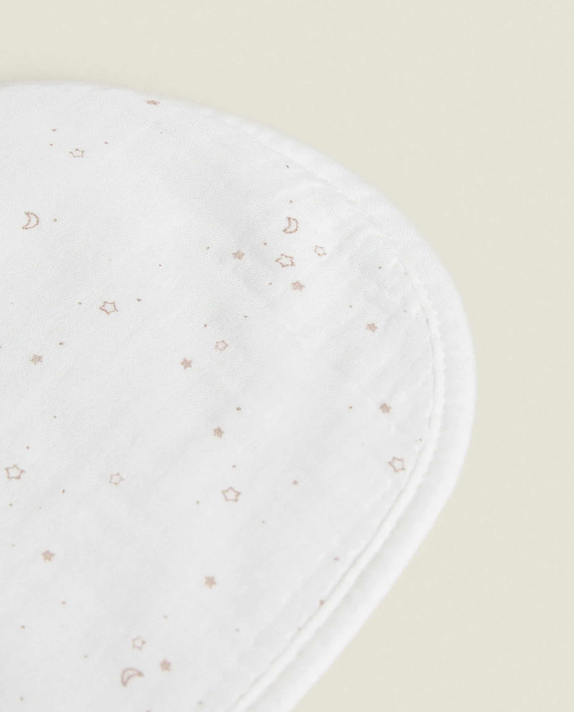 Star Print Shoulder Bib