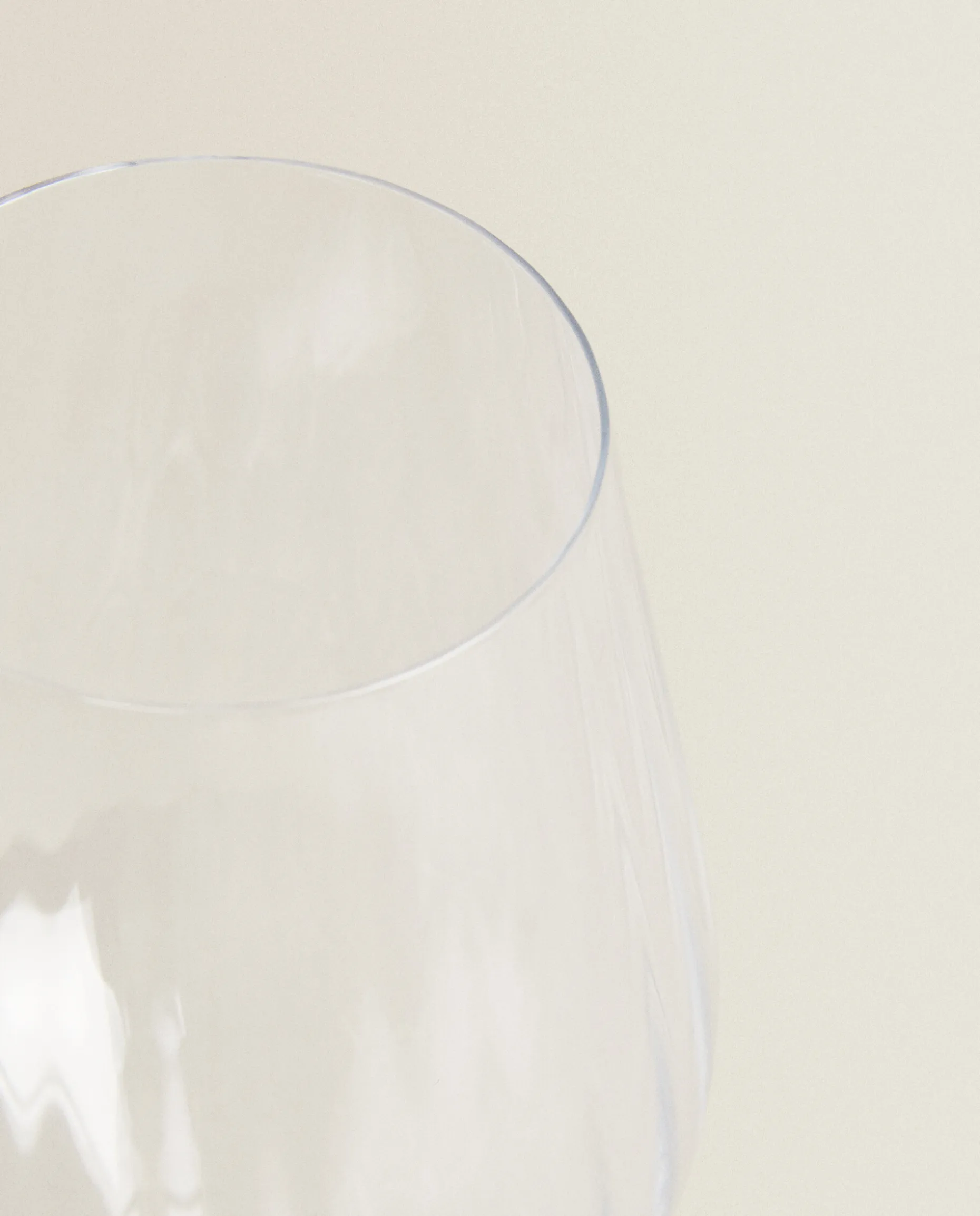 Textured Crystalline Wine Glass