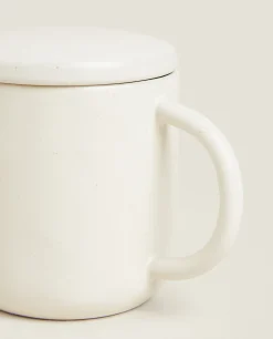 Textured Mug With Lid