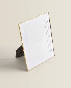 Thin Metal Frame