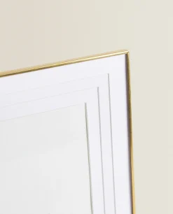 Thin Metal Frame