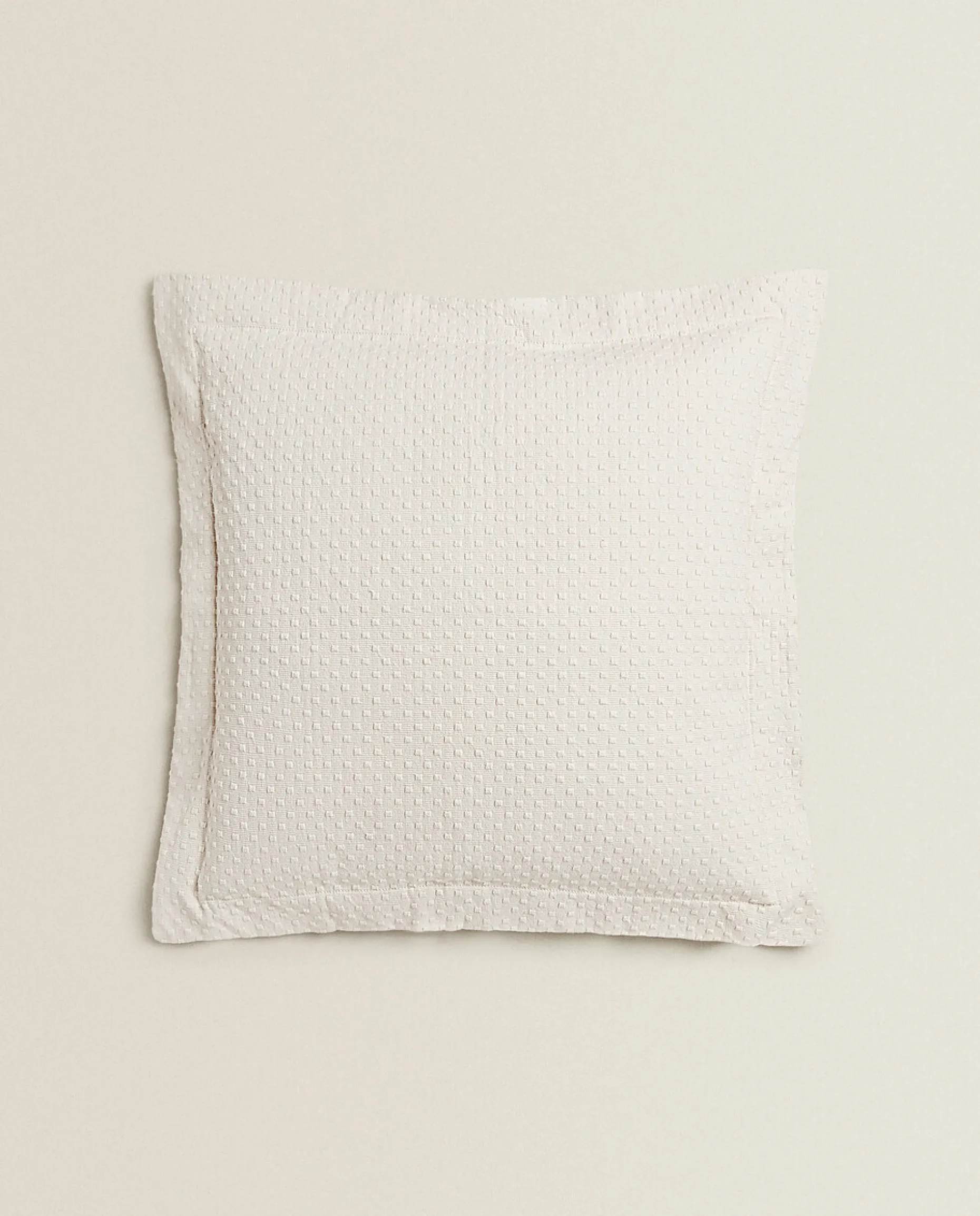 Throw Pillow Cover With Polka Dot Design